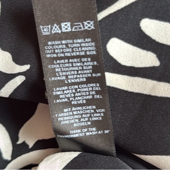 ASOS DESIGN Wrap Front Midi Dress in Abstract Floral Print. Plus Size 24. NWT. - Picture 10 of 10